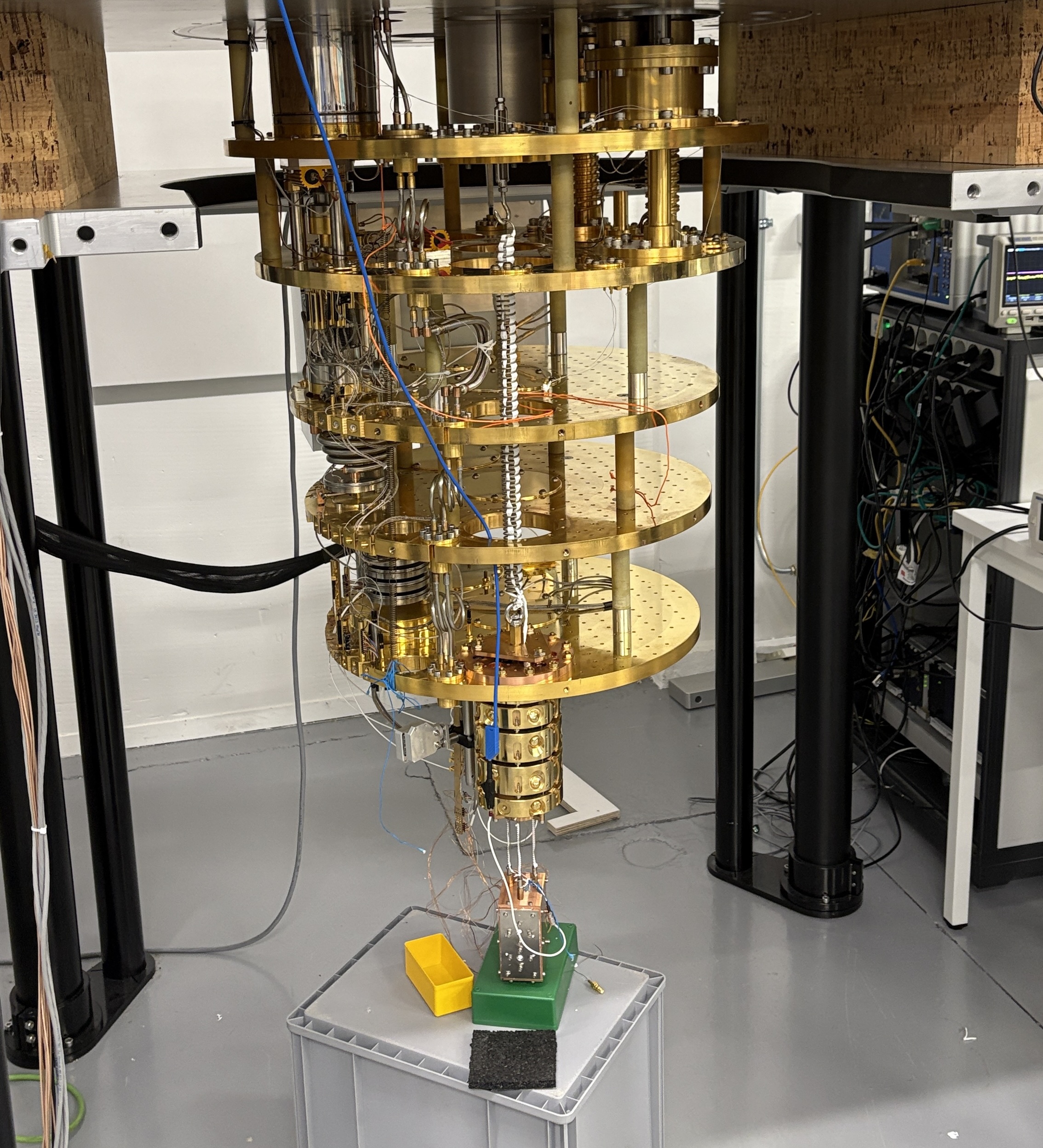 Cryogeen trillingsisolatiesysteem, Onnes Technologies 